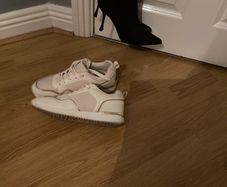 Ladies cream/ beige trainers
