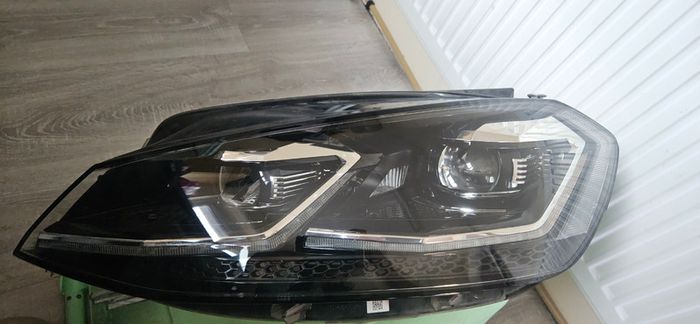 Vw golf Headlights L/H