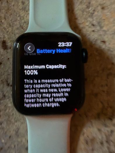 Apple Watch SE (GPS + Cellular) (2nd Generation) - Under warranty