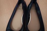 Girl's shoes