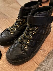 Several pairs of girl's shoes size 1