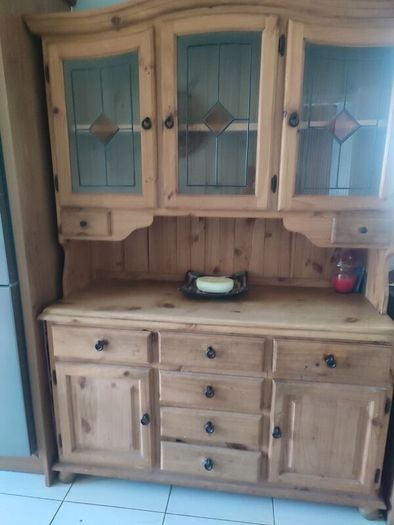 Kitchen dresser