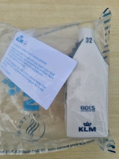 KLM miniature house made of Delft Blue ceramic