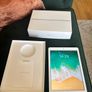 iPad 6th generation 32gb Image 2