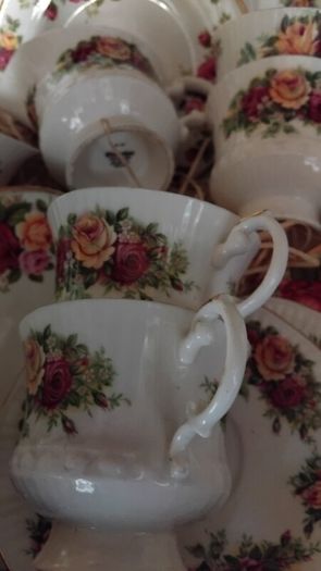 21piece Vintage Tea Set