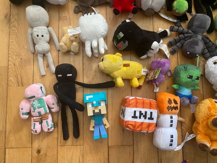 Minecraft plushies x 35