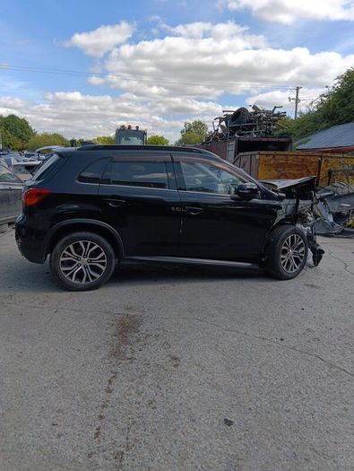 Breaking mitsubishi asx 2016 petrol