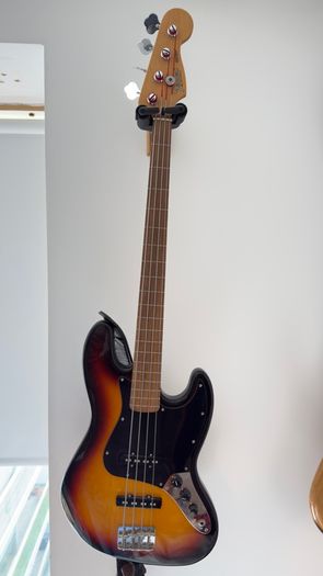 Fender Standard Jazz Bass Fretless - Made in Mexico (MX17/18)