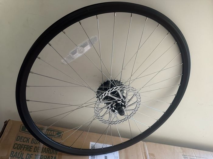 Brand new 27.5 Shimano Cassette Disc Mountain Bike Back Wheel ( BRAND NEW )