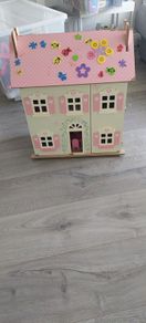 Dolls House and Contents