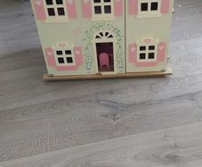 Dolls House and Contents