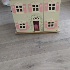 Dolls House and Contents