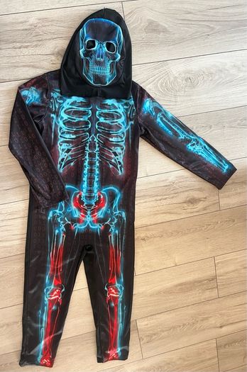 Skeleton costume