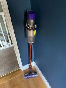 v8 Dyson