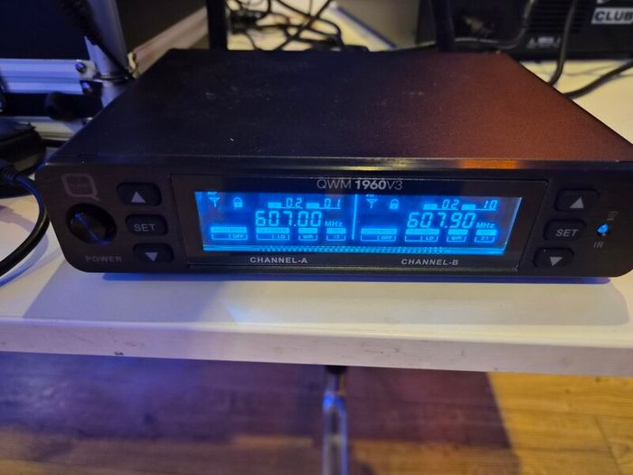 dj speakers mixer radio microphone