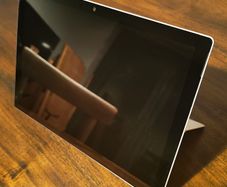 Microsoft Surface Pro 4 Tablet i7 - 8 GB RAM - 238 GB SSD