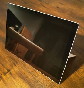 Microsoft Surface Pro 4 Tablet i7 - 8 GB RAM - 238 GB SSD