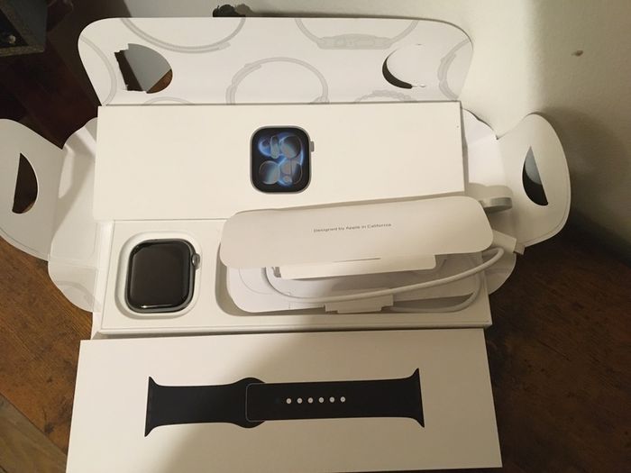 Apple Watch 11 (46mm) never worn open box