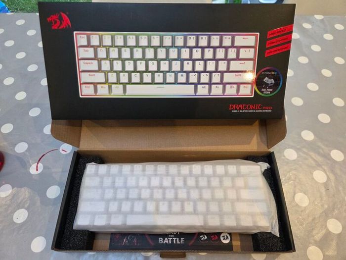 Redragon K530 Pro White Gaming Keyboard Wireless RGB Mechanical Brown Switches