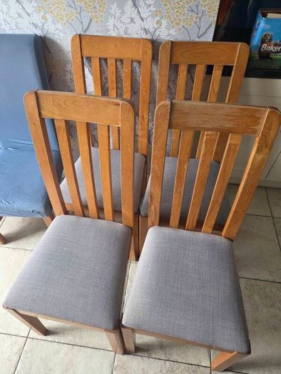 Dining Table & 6 Chairs