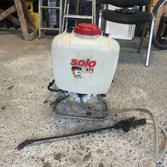 knapsack sprayer