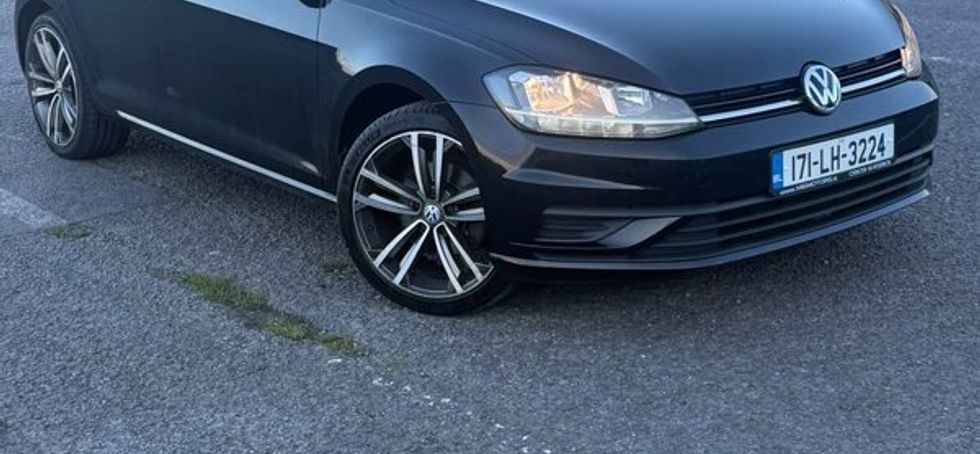 2017 Volkswagen Golf 1.4 TSI Highline -150 BHP