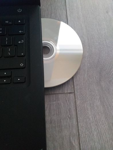 Black Apple MacBook -