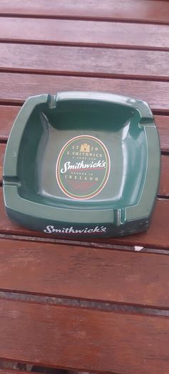 Smithswicks ashtray, collectors item ,with smoking bans advertising bans for health reasons on ashtrays,,buyer collects or pays postage thank you,,sold as seen ,