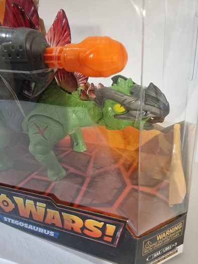 ZURU Robo Alive Dino Wars Stegosaurus Robotic Dinosaur  Lights, Sounds & Firing Weapon!