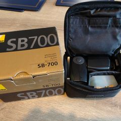 Nikon SB700 Speedlight (Flash)