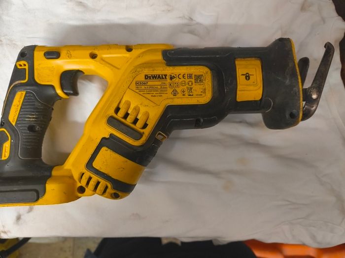 DeWalt cordless Sabre saw.