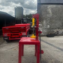 New 18 ton log splitter