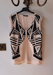 Sleeveless top (nude & black)