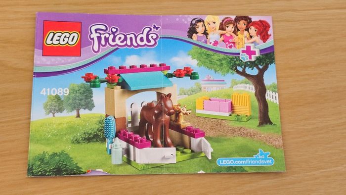 Lego Friends Emma's Horse Trailer (3186) and Little Foal (41089)