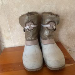 Snow Boots