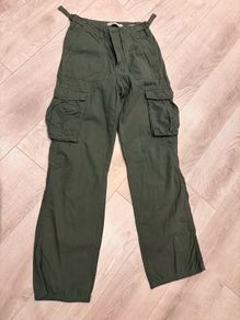 Bershka - Cargo Trousers- khaki green