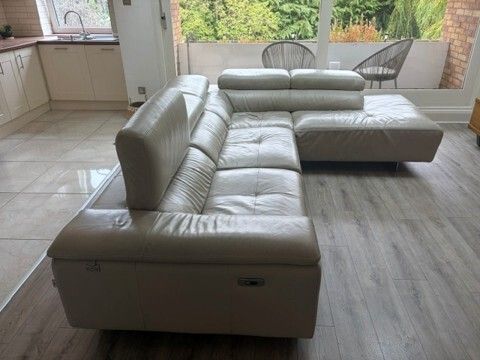 New Trend Concepts Italian Leather Corner Recliner