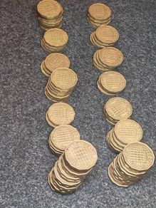 80xBritish Elizabeth II three pence coins lot