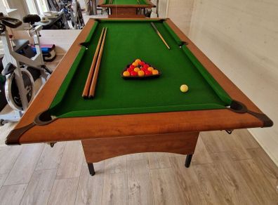 7ft pool table