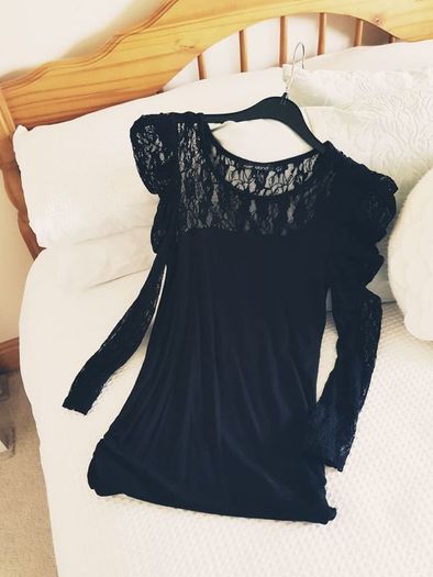 River Island Black Lace Top - Size 6