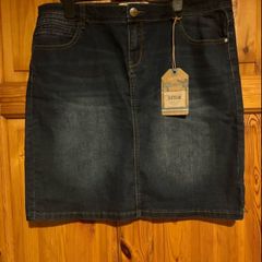 mantaray denim skirt new with tag