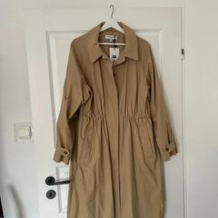 Carolyn Donelly Trench Size Large