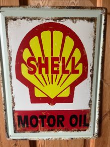 Retro shell oil sign