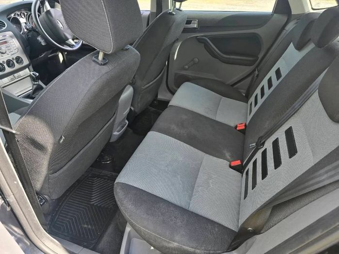 ford focus parts / breaking