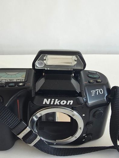 Nikon F70 Film Camera BODY ONLY