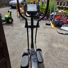reebok zr8 elliptical cross trainer