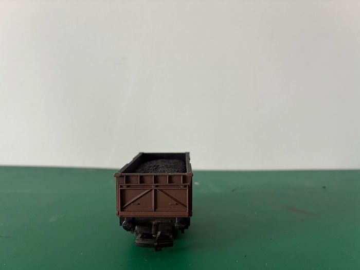 Mainline 37424 OO Gauge Hopper.