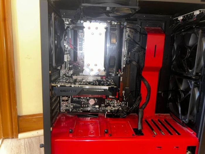 Budget Gaming PC + 23" DELL Monitor