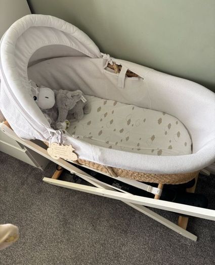 Mamas and papas moses basket