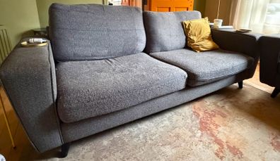 couch for free 2.80x 90cm x 60cm, base is solid and in good condition